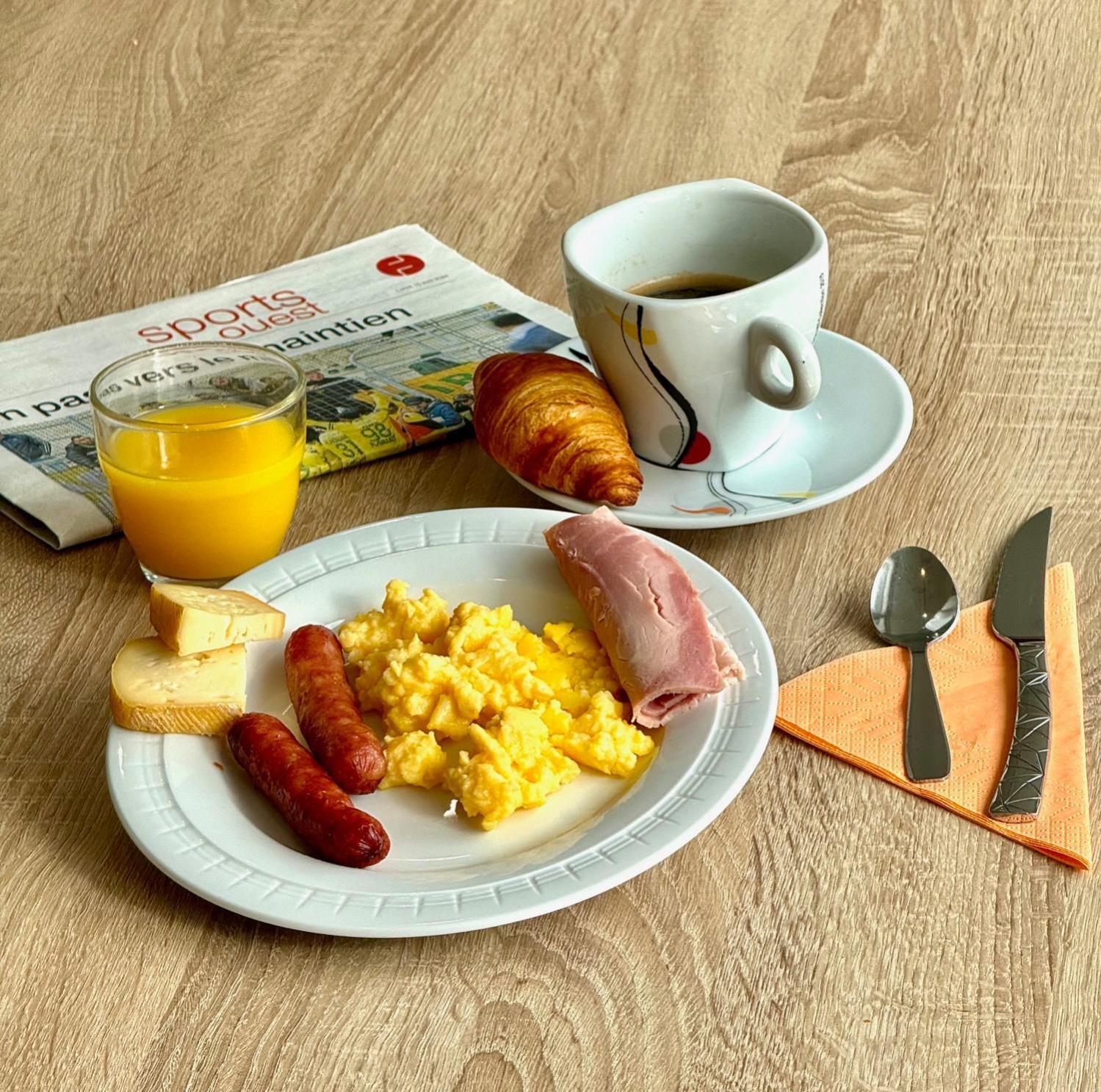 Brit Hotel Les Alizes Pornic Zewnętrze zdjęcie
